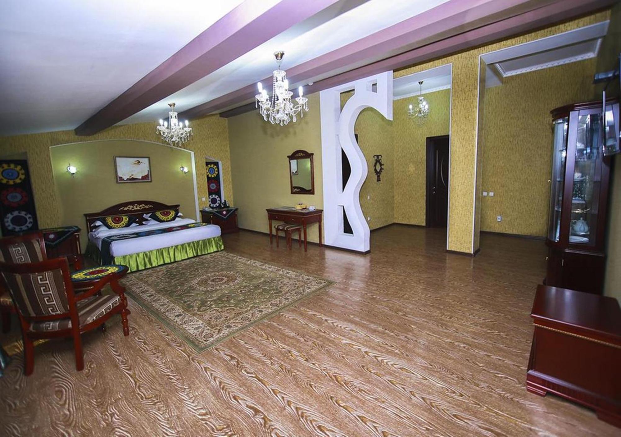 Oriyo Dushanbe Hotel Ngoại thất bức ảnh
