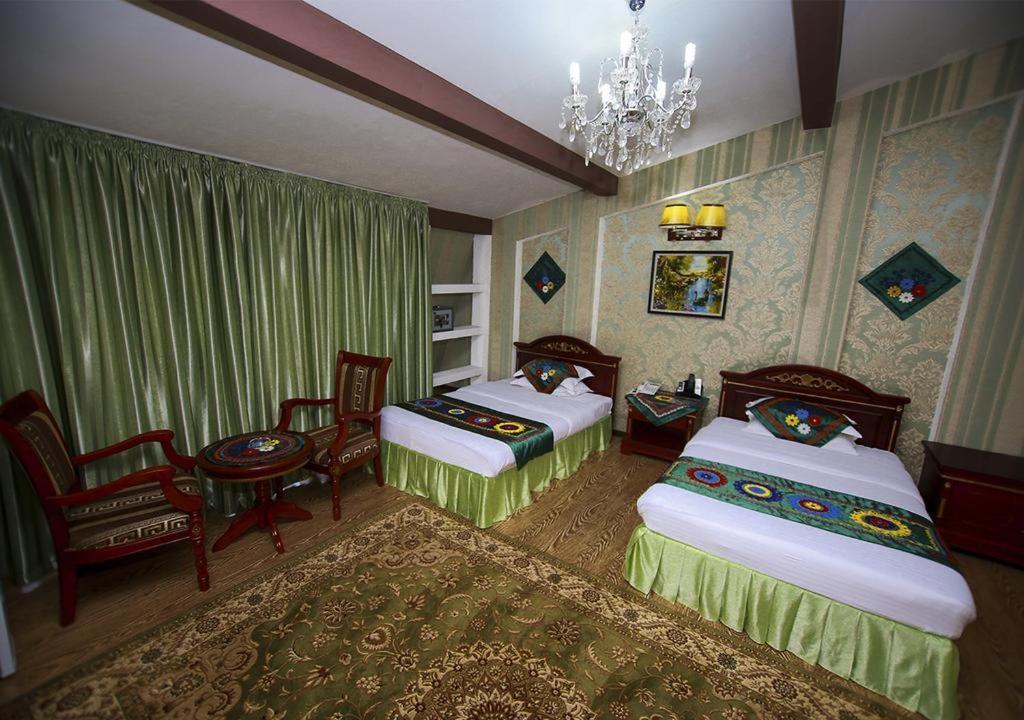 Oriyo Dushanbe Hotel Ngoại thất bức ảnh