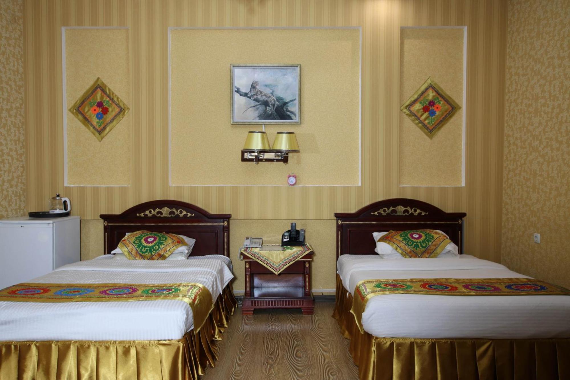 Oriyo Dushanbe Hotel Ngoại thất bức ảnh