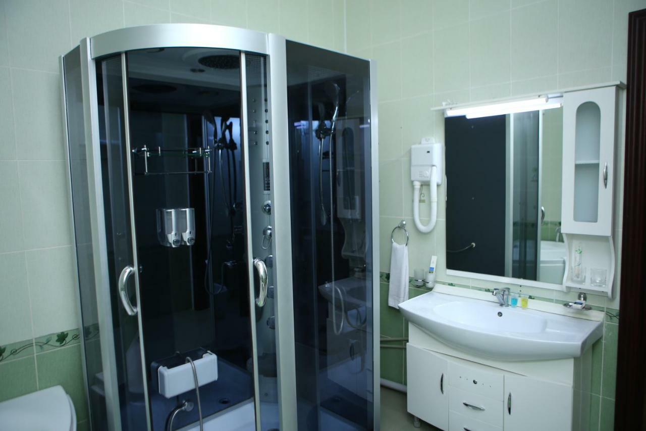 Oriyo Dushanbe Hotel Ngoại thất bức ảnh