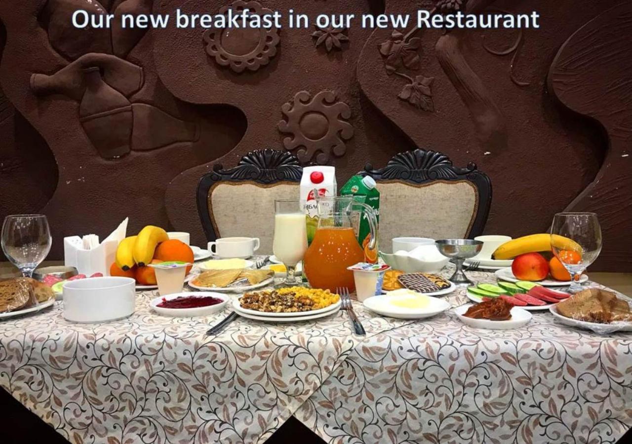 Oriyo Dushanbe Hotel Ngoại thất bức ảnh